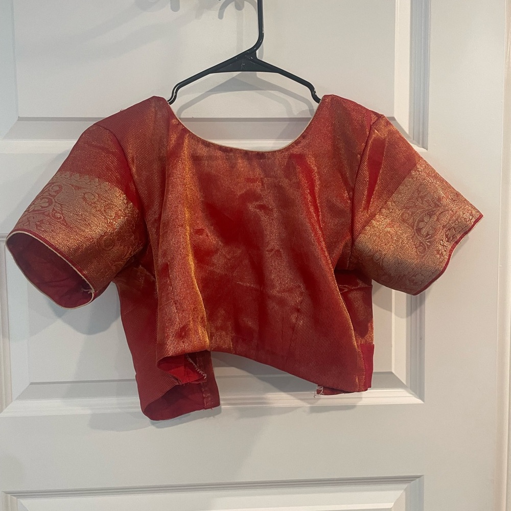 Elegant Red, Green, And Gold Saree - Picture 2 of 10